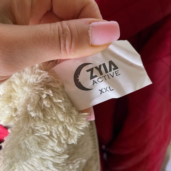 Zyia Active Red Sherpa Hooded Reversible Jacket - Picture 4 of 5